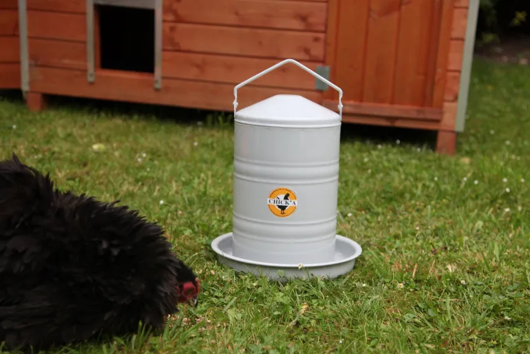 Abreuvoir métal en époxy gris clair 5L