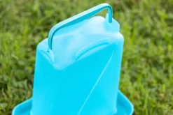 Abreuvoir sur pieds pour volailles bleu 3,5L KERBL