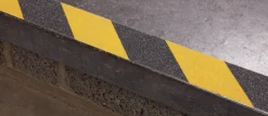 Adhésif de signalisation rugueux jaune/noir 5m x 50mm
