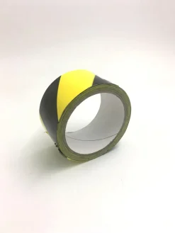 Bande de signalisation Jaune/Noir 33 m x 50 mm lisse MOTTEZ