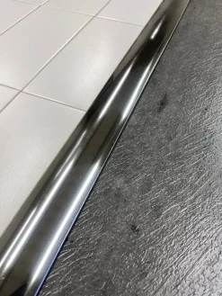 Barre de seuil inox brillant adhésif 3x83cm