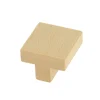 Bouton carré 30 x 30 mm en bois naturel verni