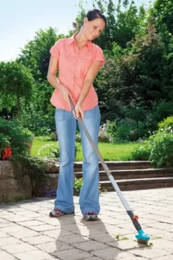 Brosse grattoir spéciale joints combisystem GARDENA