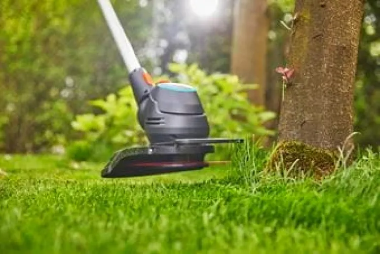 Coupe-bordures ComfortCut 23cm/18V P4A avec batterie GARDENA