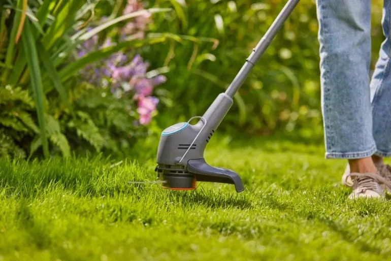 Coupe-bordures EasyTrim 25/18V P4A (produit seul) GARDENA