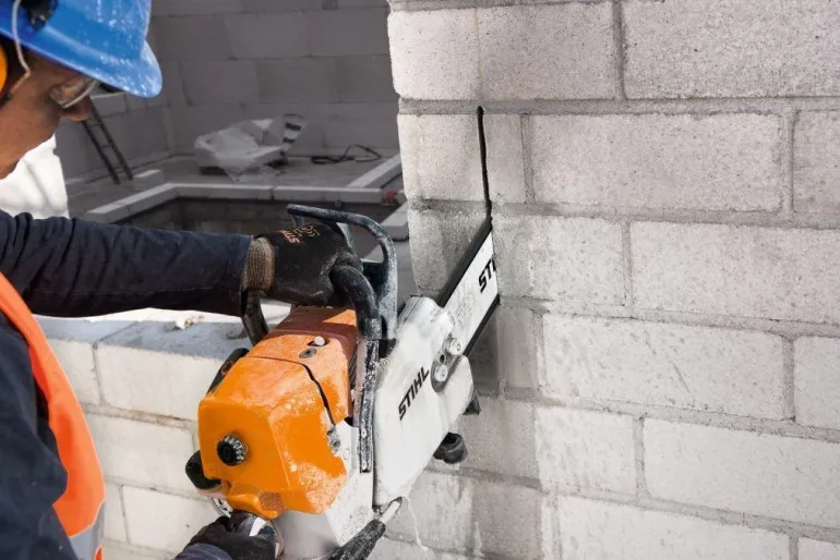 Découpeuse à pierre thermique GS461 36cm STIHL