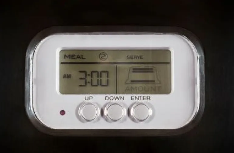 Distributeur de croquettes Electronic Pet Feeder NUM'AXES