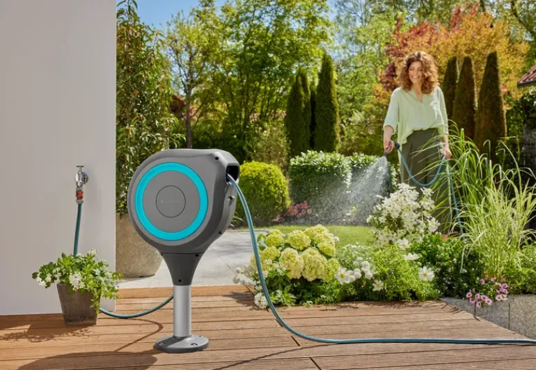 Dévidoir auto pour terrasse RollUp S 15m blanc GARDENA