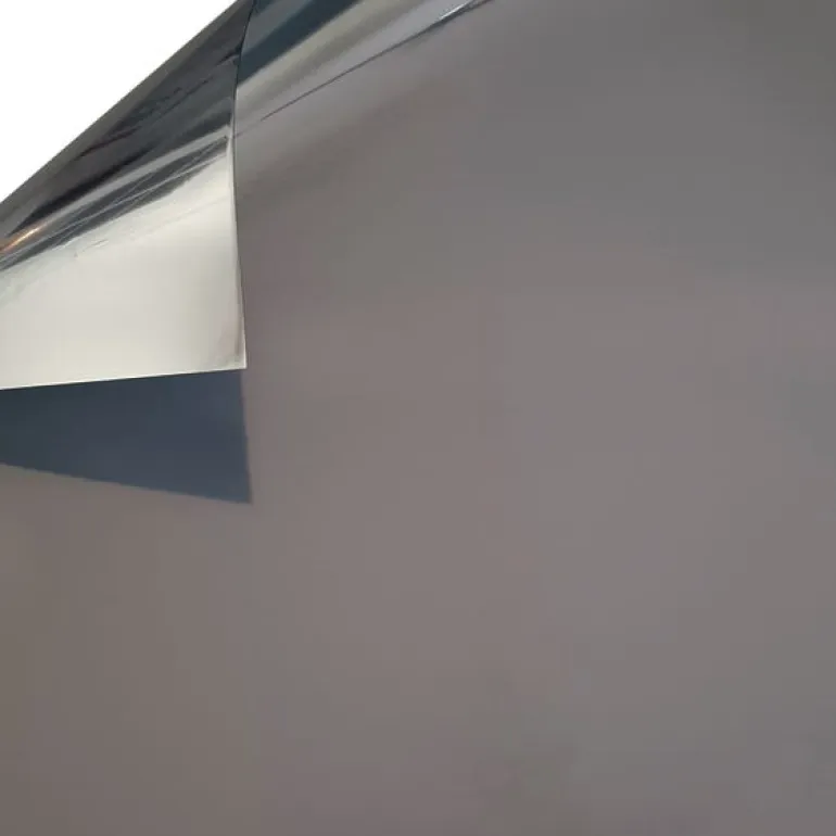 Film effet miroir repositionnable 250 x 90 cm
