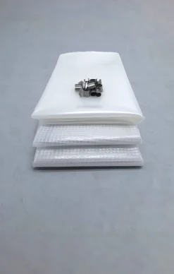 Film de rebâchage serre import 3x3m 2 portes zip + clips