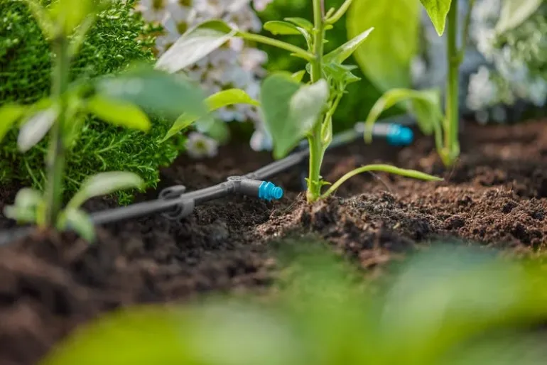 Goutteur en ligne auto-régulant GARDENA x10