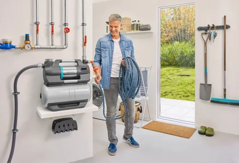 Groupe de surpression 5600 SilentComfort 900W GARDENA