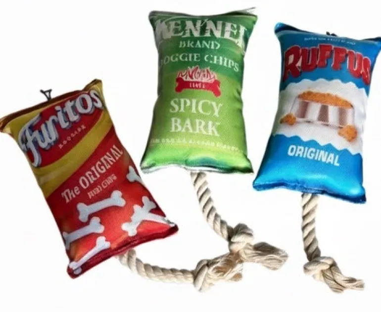 Jouet peluche snack pour chien avec corde - vendu à l'unité