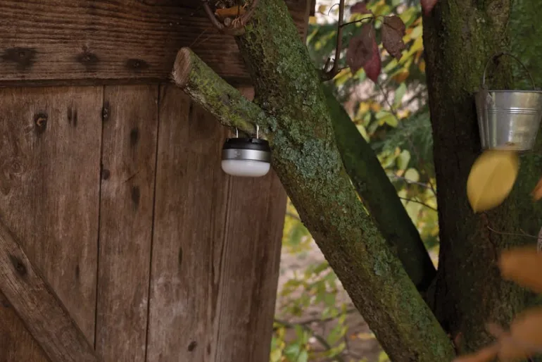Lampe portable LED polyvalente