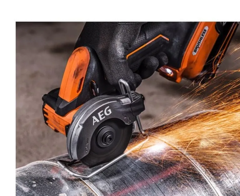 Mini scie multi-matériaux Brushless Subcompact 18V AEG