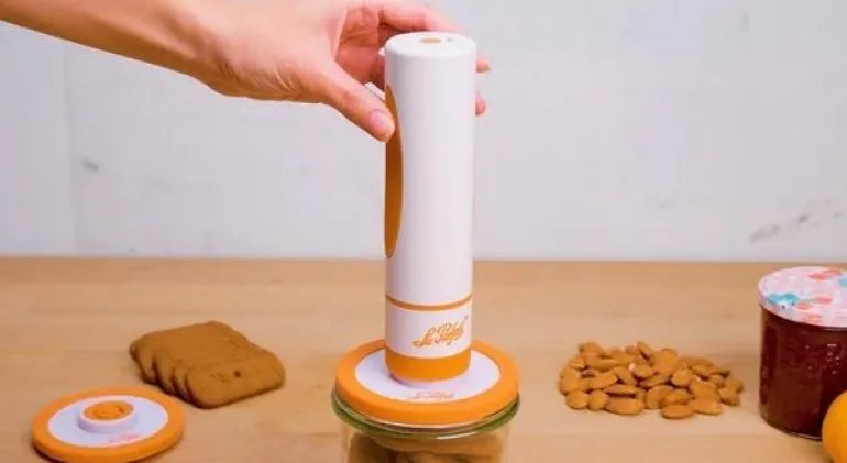 Pompe à main sous-vide rechargeable LE PARFAIT