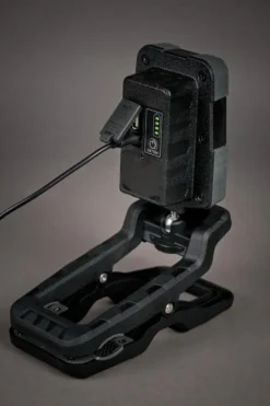 Projecteur de chantier LED à pince rechargeable/orientable