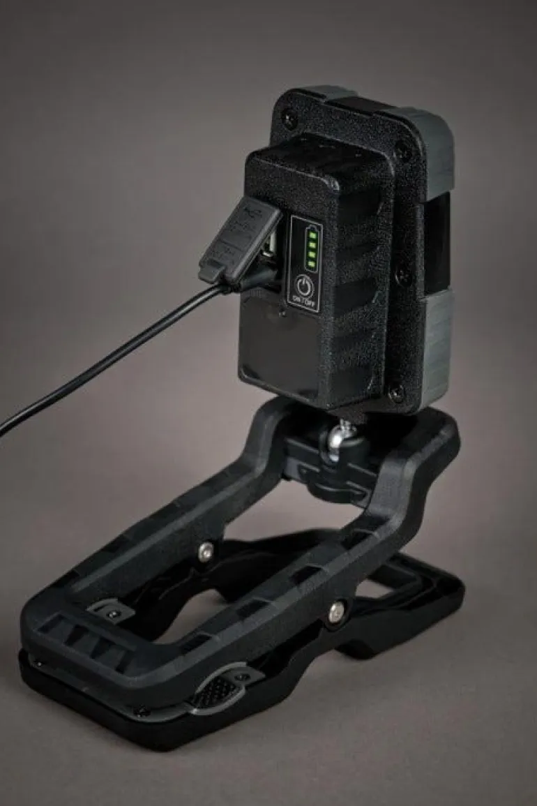 Projecteur de chantier LED à pince rechargeable/orientable