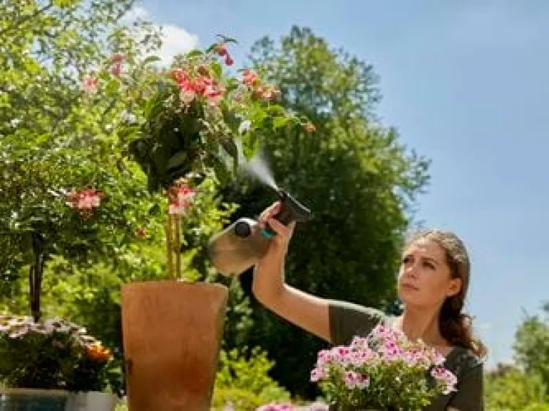 Pulvérisateur sur batterie à gâchette EasyPump 1L GARDENA