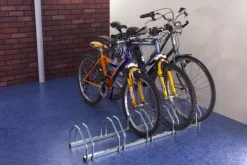 Râtelier 5 vélos face à face au sol