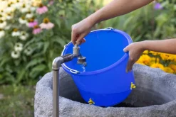 Seau abreuvoir pour volaille bleu transparent 12L KERBL