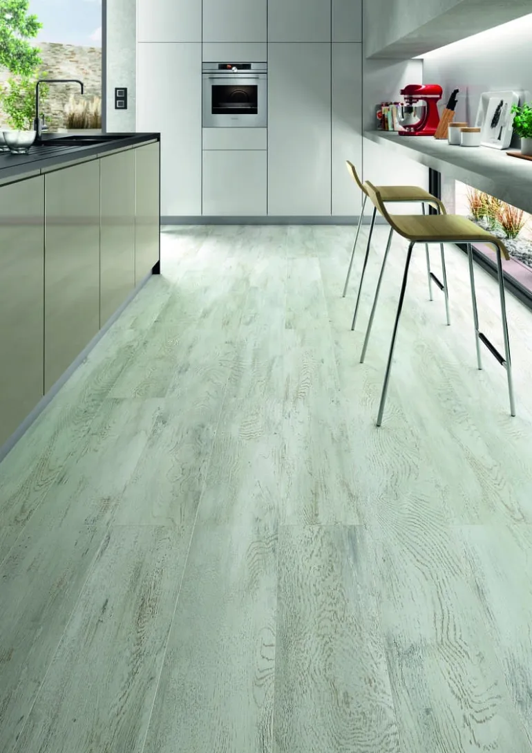 Sol stratifié Presto 8 mm 4 chanfreins Chalet 2,22m² gris