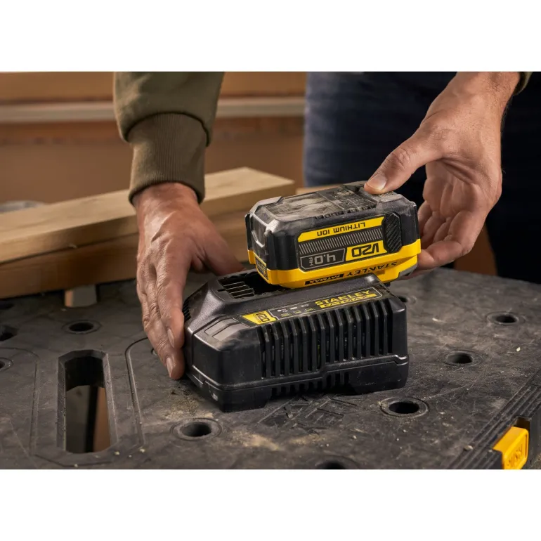Starter kit chargeur V20 2A + 1 batterie 18V 4Ah STANLEY