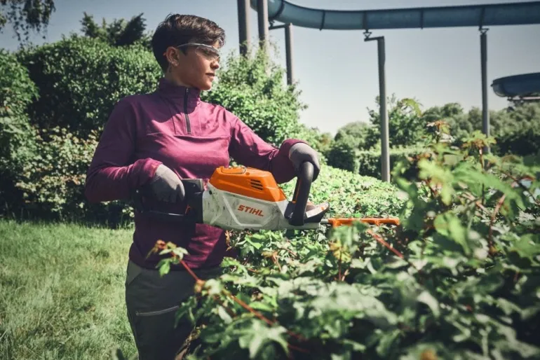 Taille-haie à batterie HSA 140 R 60cm (produit seul) STIHL