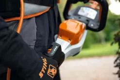 Taille-haie à batterie 600mm HSA 130 R (produit seul) STIHL