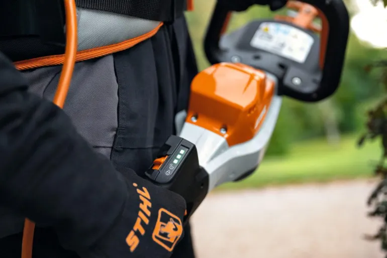 Taille-haie à batterie 750mm HSA 130 R (produit seul) STIHL