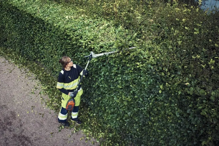 Taille-haies sur perche à batterie 525iHE3 HUSQVARNA