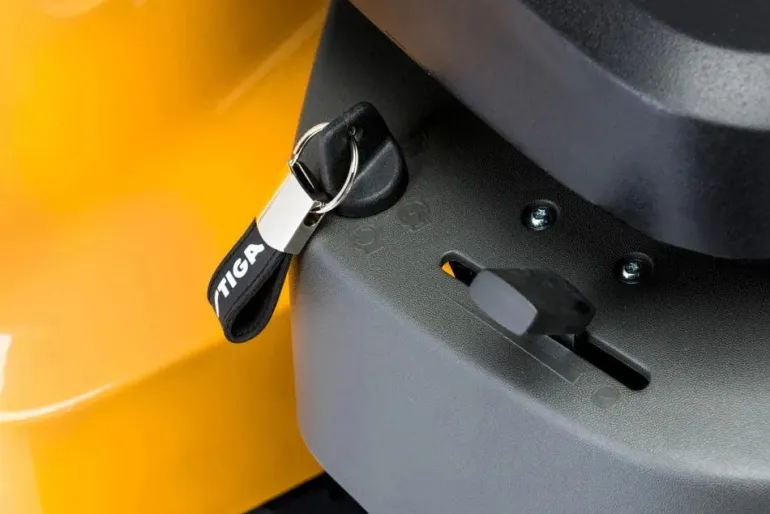 Tondeuse autoportée coupe frontale thermique Park 300RC