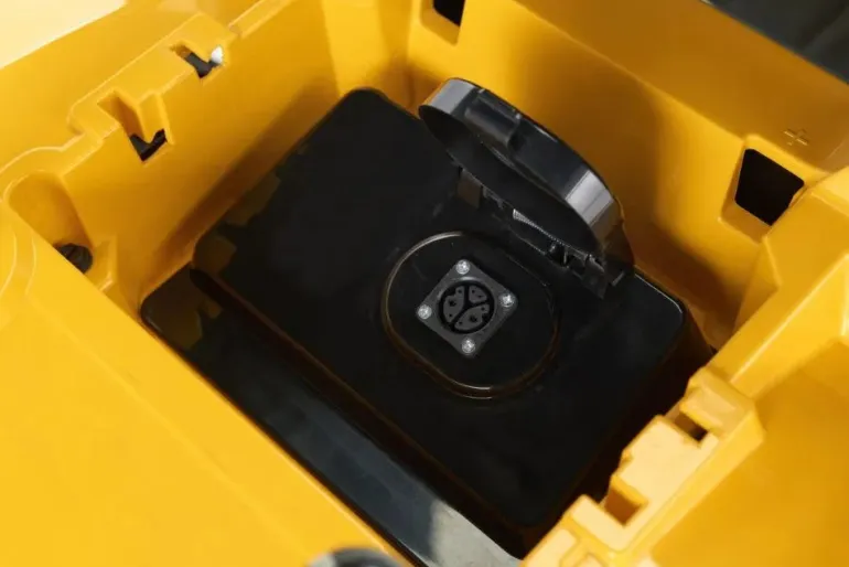 Tracteur tondeuse à batterie Tornado 598e