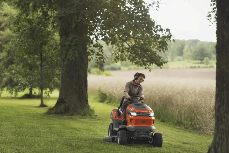 Tracteur tondeuse TS 215T HUSQVARNA