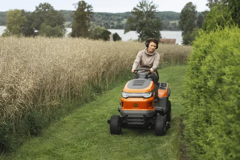 Tracteur tondeuse TS 215T HUSQVARNA