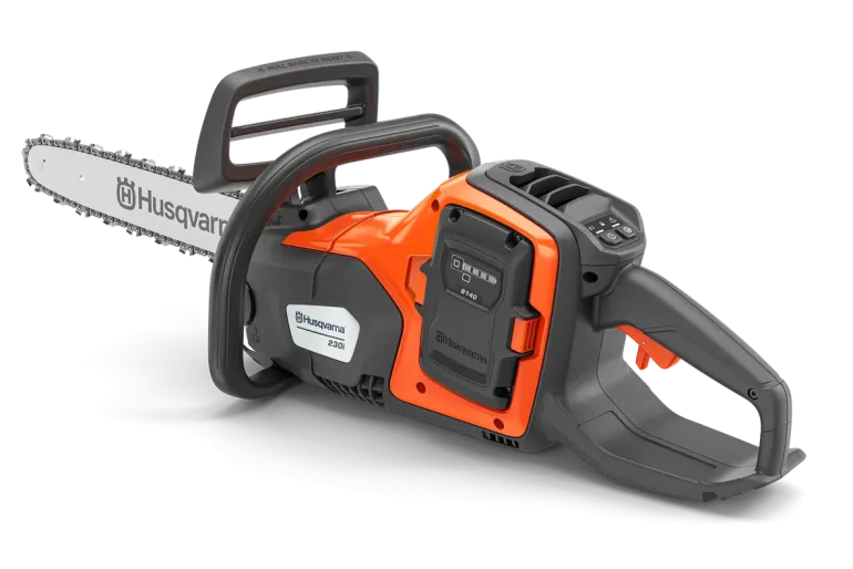 Tronçonneuse à batterie 230i + batterie + chargeur HUSQVARNA