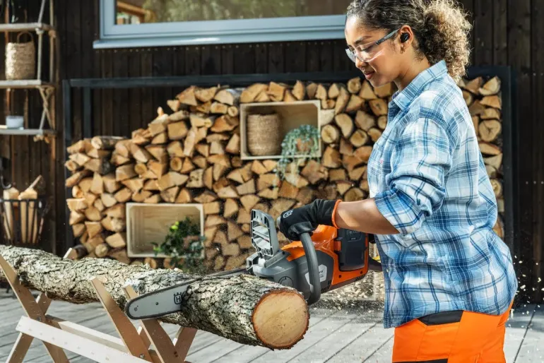 Tronçonneuse à batterie 230i (produit seul) HUSQVARNA