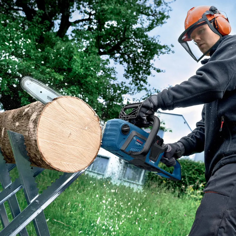 Tronçonneuse sans-fil GKE 18V-40 (produit seul) BOSCH PRO