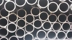 Tube construction rond noir 21,3 x 2 mm longueur 6,05 m